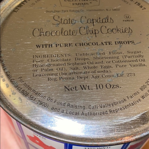 Lot of 2 Vntg Tins Hershey’s & Valleybrook Farms - Picture 8 of 9